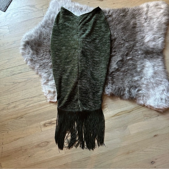 PrettyLittleThing Textured Velvet Fringed Skirt - Size 2 - Green - Worn once! - Picture 2 of 7